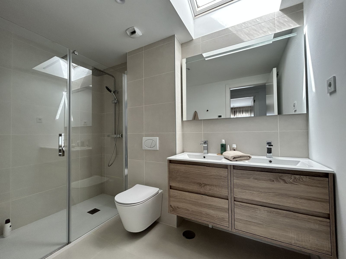 108c2fe68d301135abe24c7423547dde - 30