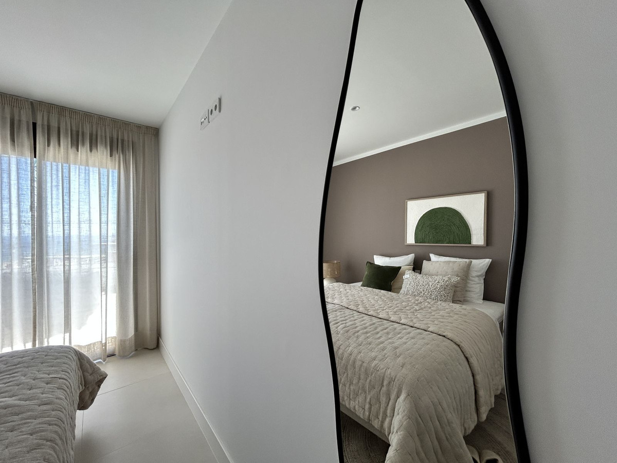 108c2fe68d301135abe24c7423547dde - 32