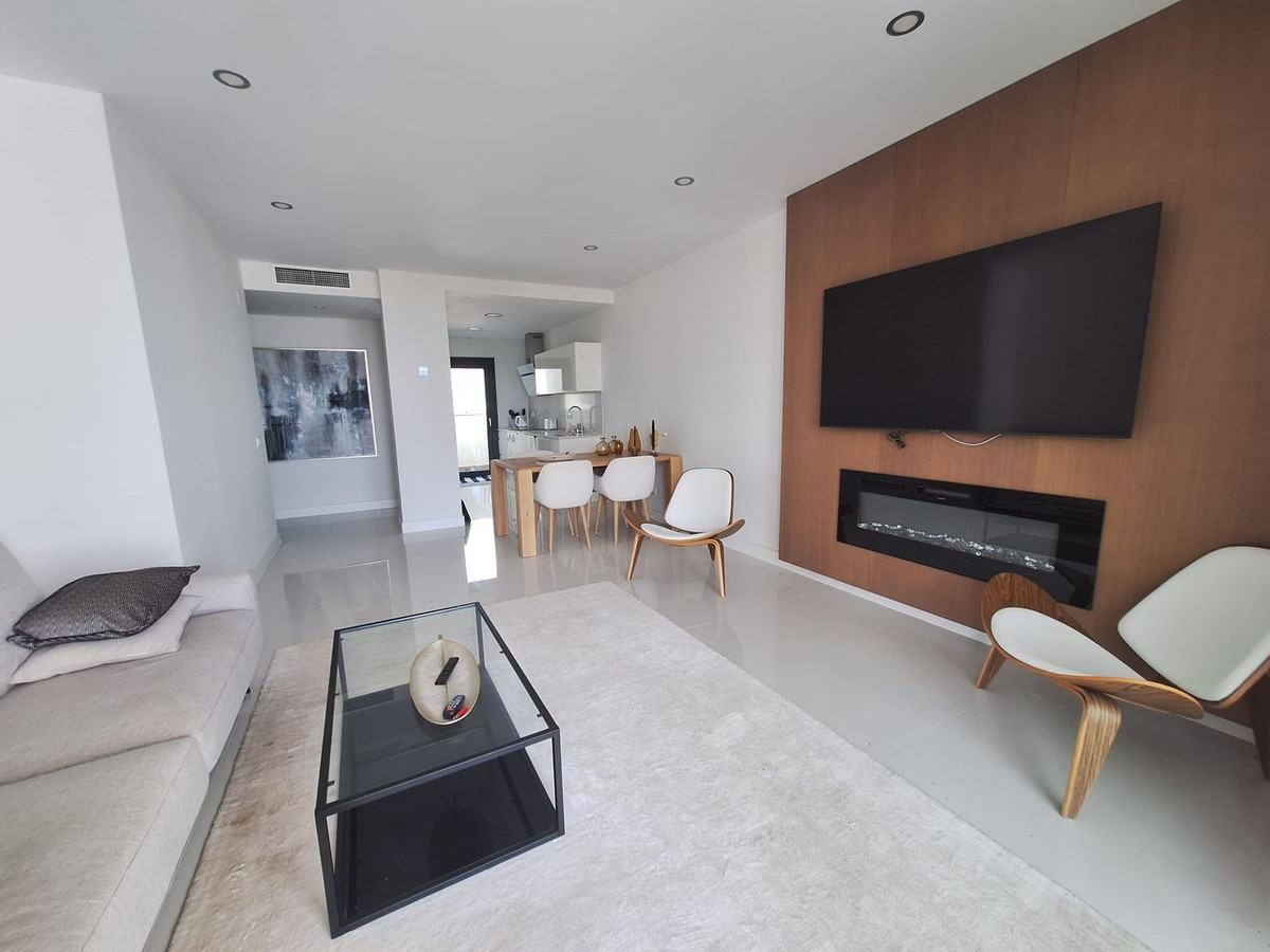 10ef3b67fb76d448923ee856468b138d - 2