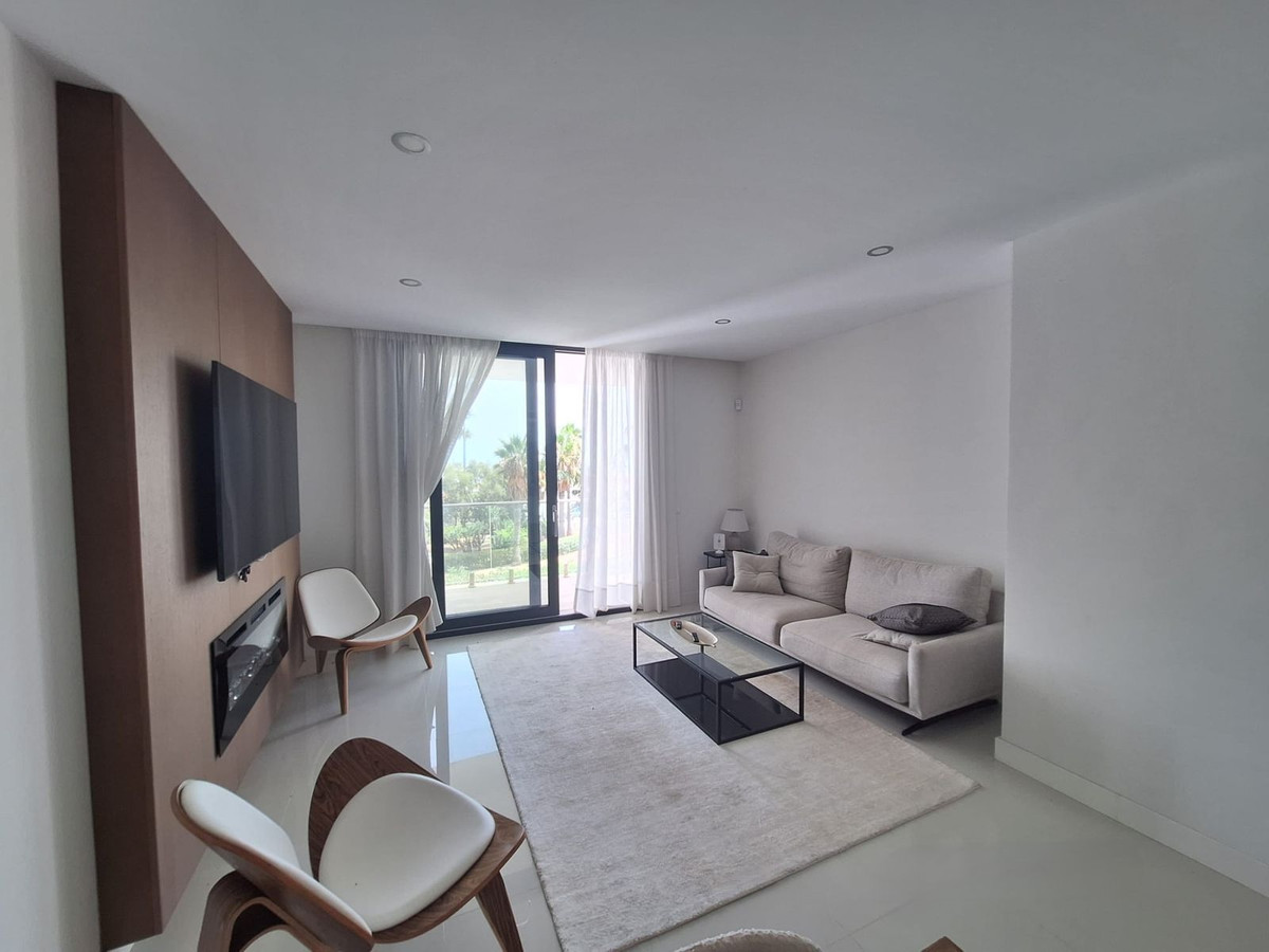 10ef3b67fb76d448923ee856468b138d - 8