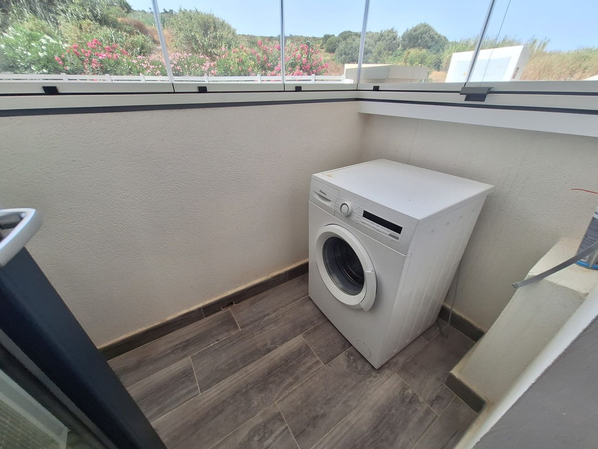 10ef3b67fb76d448923ee856468b138d - 9