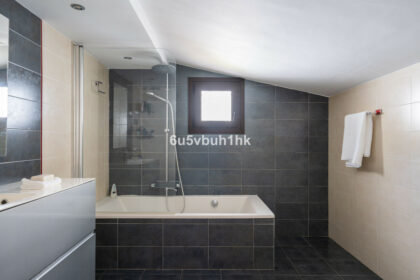 1138badf7a932a0a2efc0a9418e790f5 - 20