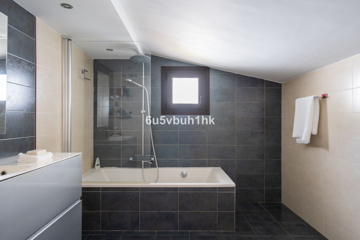 1138badf7a932a0a2efc0a9418e790f5 - 20