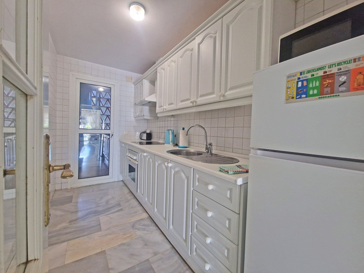 116b0630cb09c14391f89583bbee9dba - 17