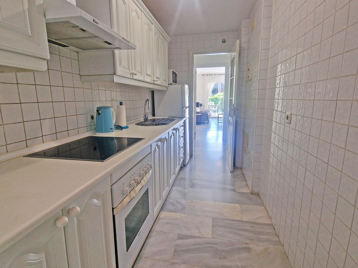 116b0630cb09c14391f89583bbee9dba - 18