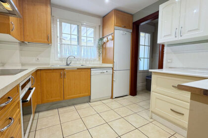 11984f95377e2582779f0237a7dfa182 - 12