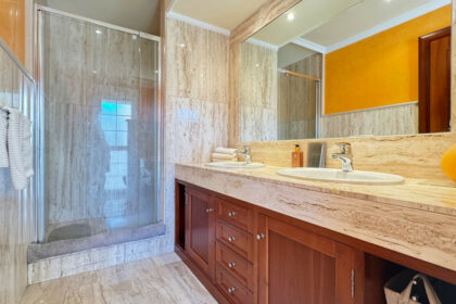 11984f95377e2582779f0237a7dfa182 - 18