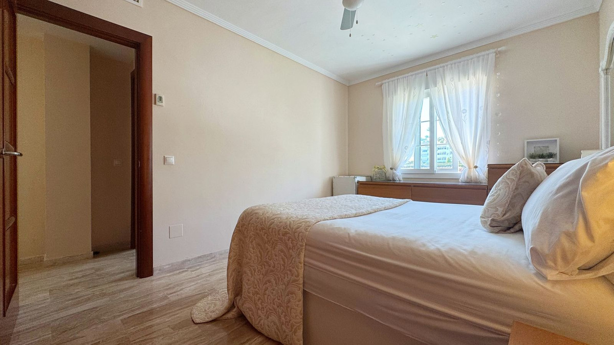 11984f95377e2582779f0237a7dfa182 - 19