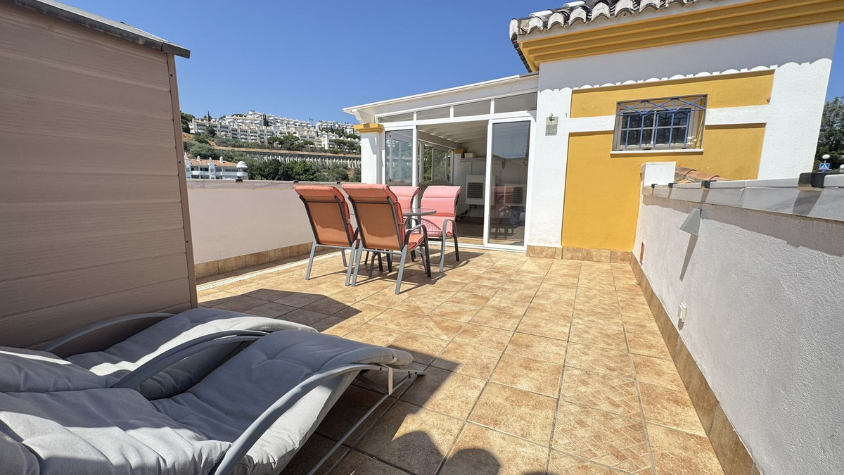 11984f95377e2582779f0237a7dfa182 - 5