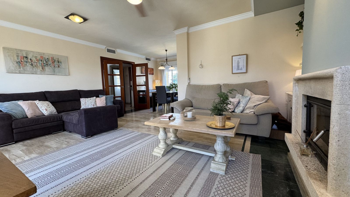 11984f95377e2582779f0237a7dfa182 - 9