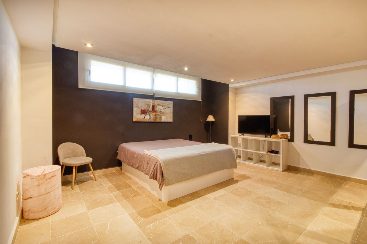 11ce0ed4e50562d5d4bea69fe9e70490 - 19