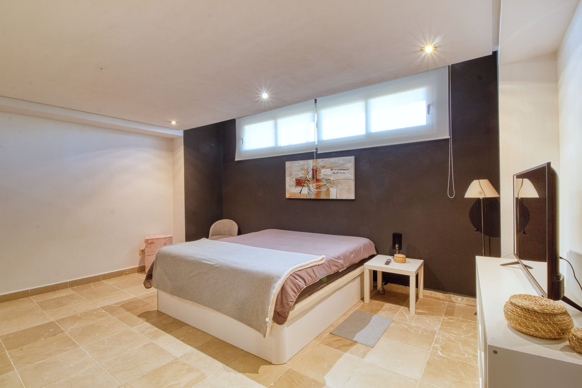 11ce0ed4e50562d5d4bea69fe9e70490 - 20