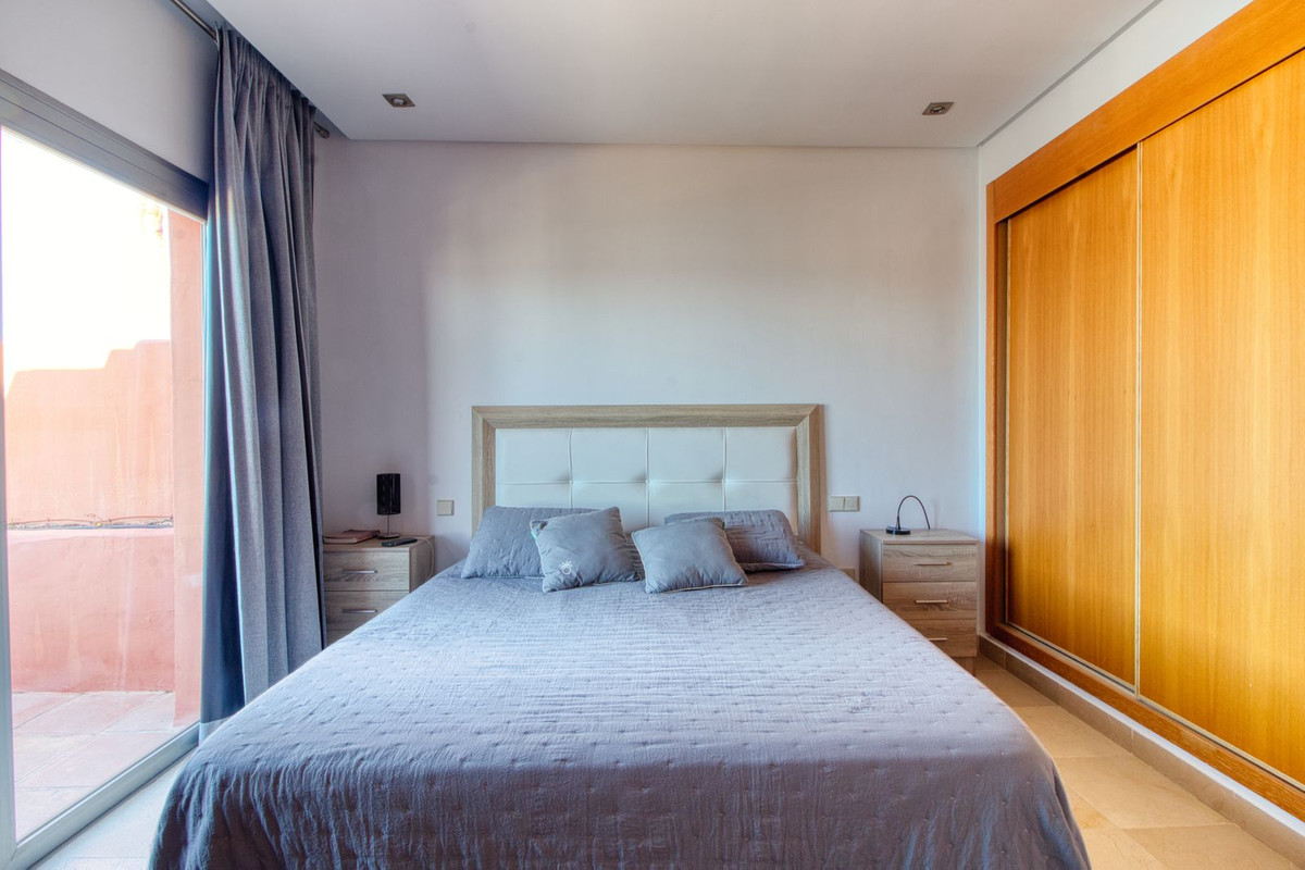 11ce0ed4e50562d5d4bea69fe9e70490 - 23