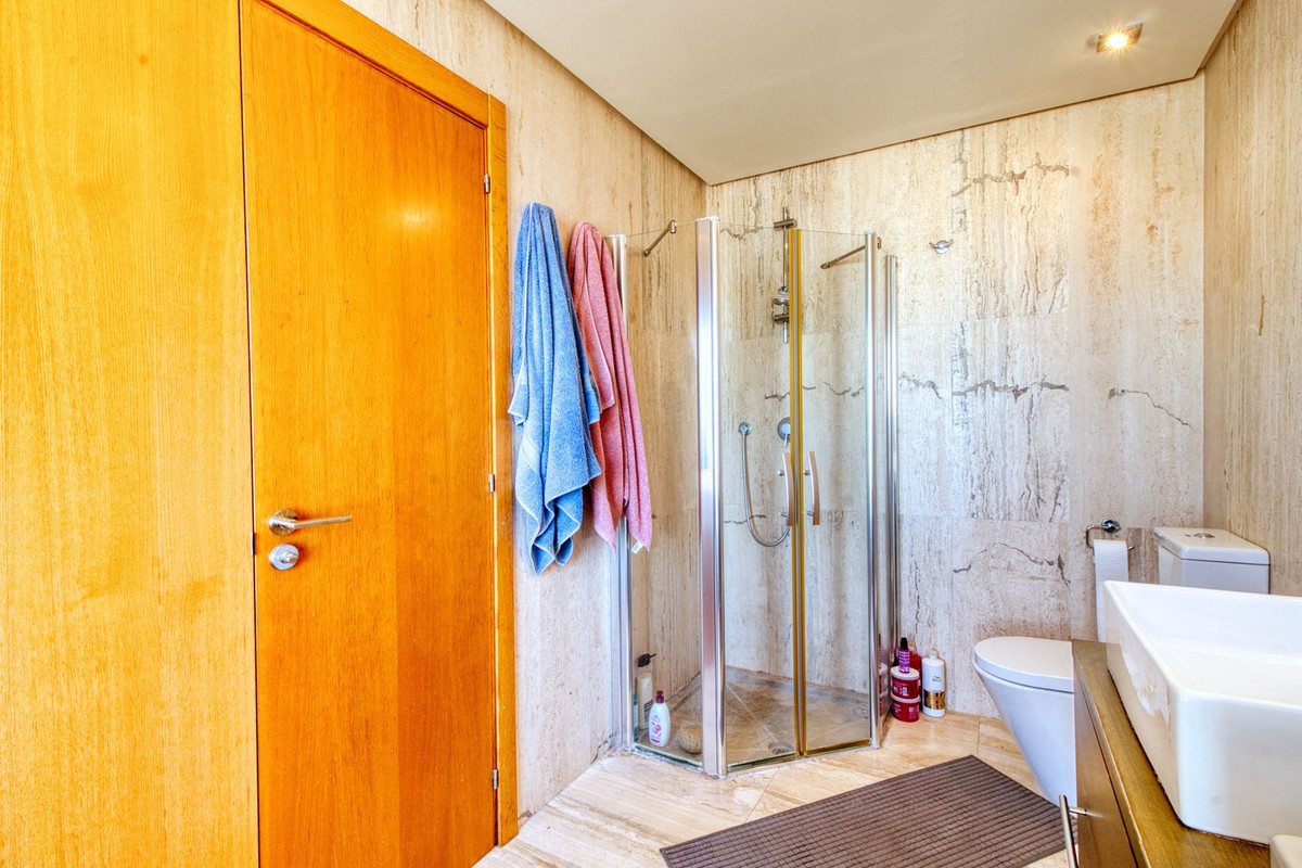 11ce0ed4e50562d5d4bea69fe9e70490 - 26