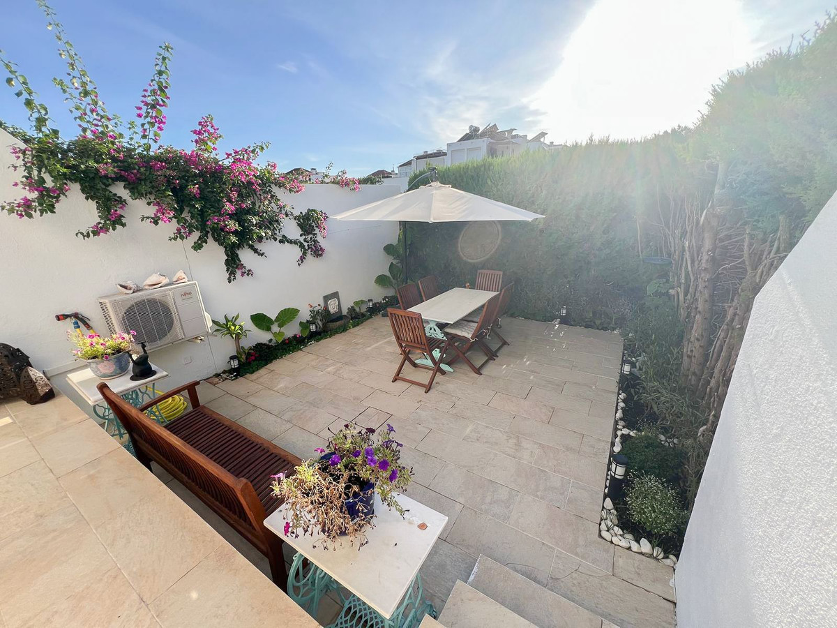 12057e6cdd395ea63e5ca5d16f0e9ee0 - 14