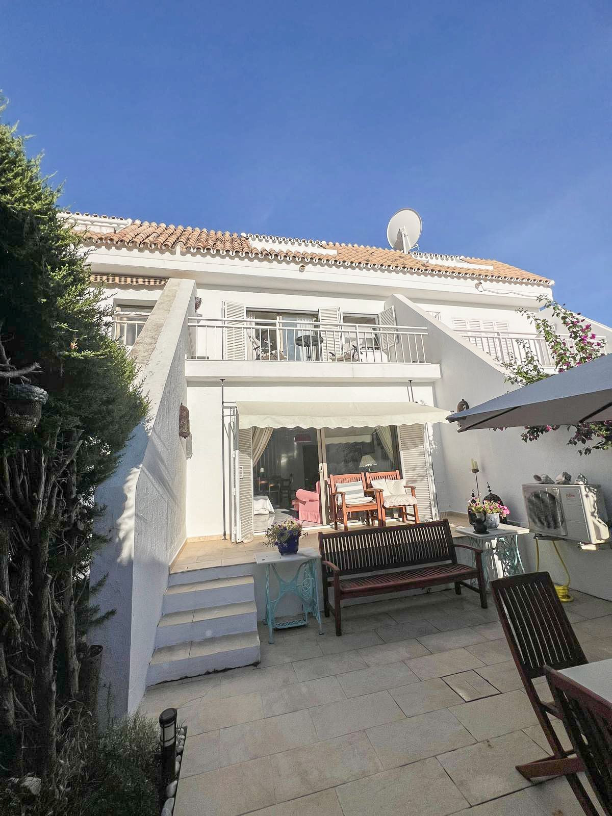 12057e6cdd395ea63e5ca5d16f0e9ee0 - 16