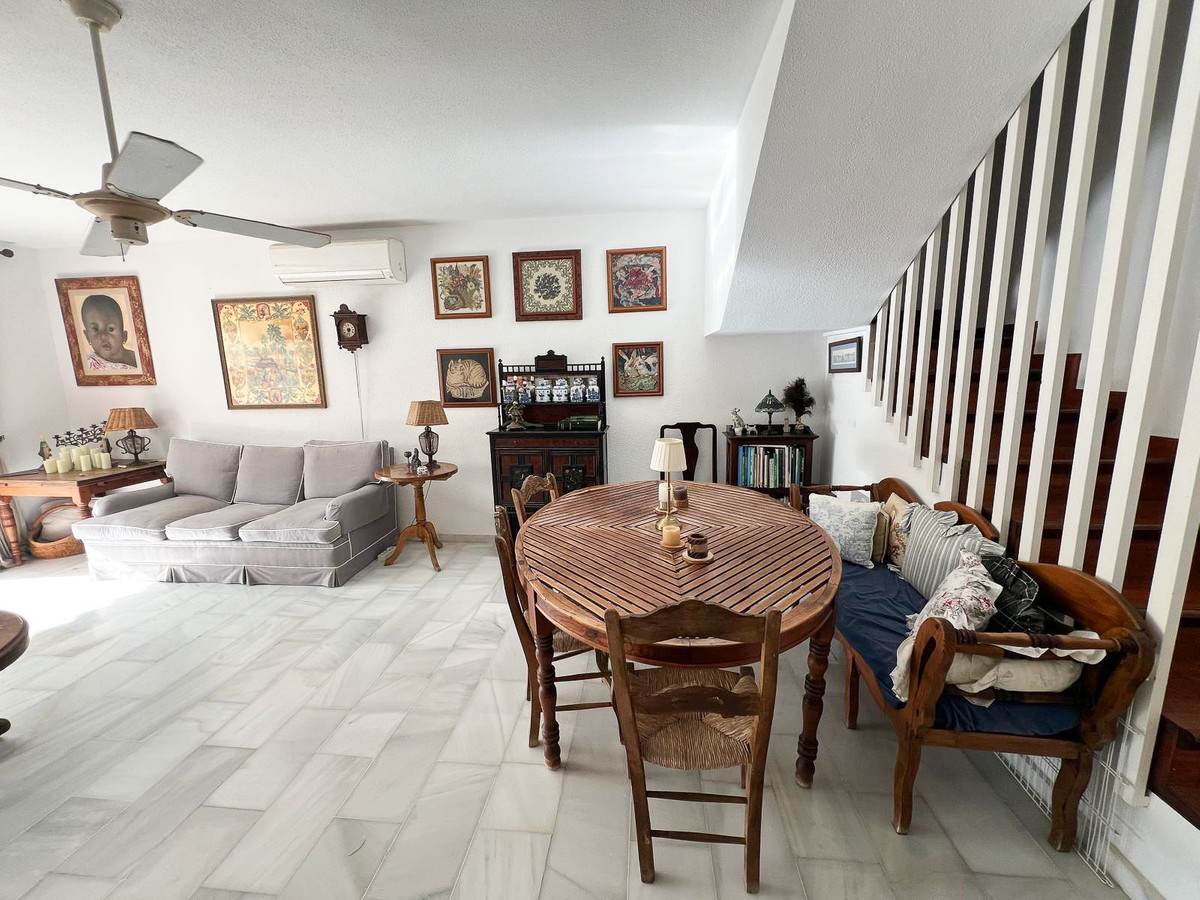 12057e6cdd395ea63e5ca5d16f0e9ee0 - 2