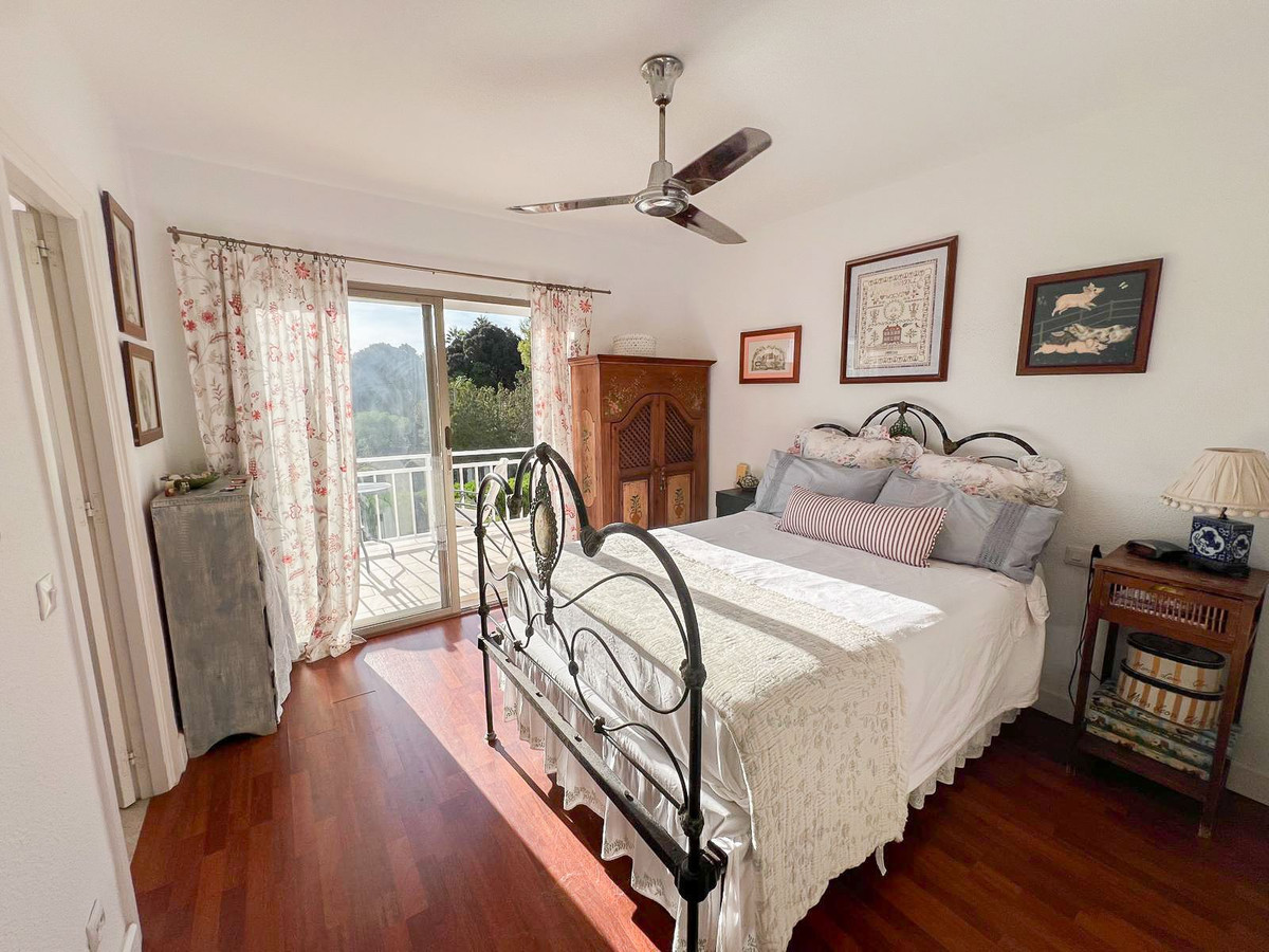 12057e6cdd395ea63e5ca5d16f0e9ee0 - 20