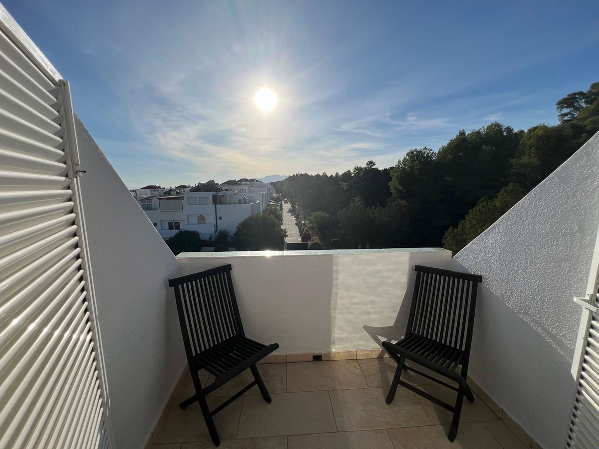 12057e6cdd395ea63e5ca5d16f0e9ee0 - 39