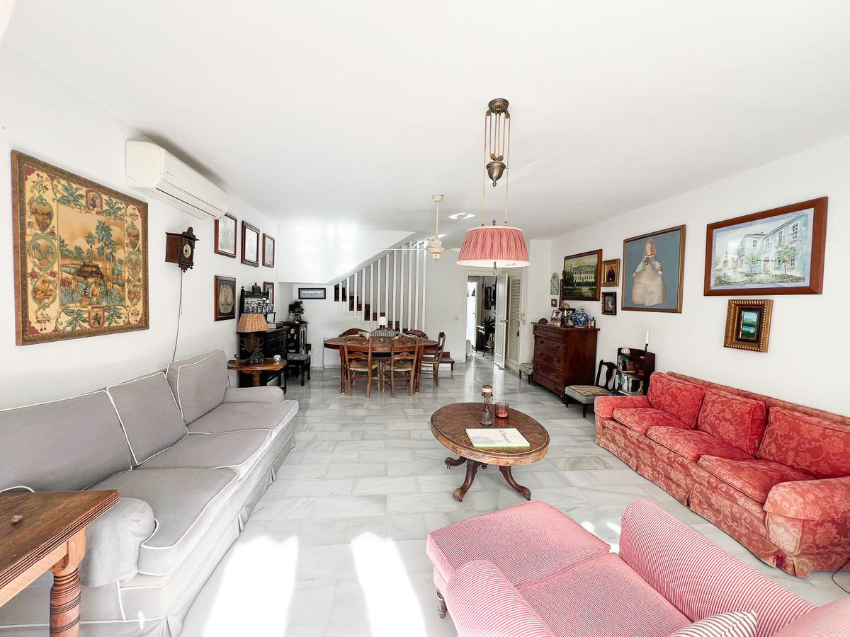 12057e6cdd395ea63e5ca5d16f0e9ee0 - 5