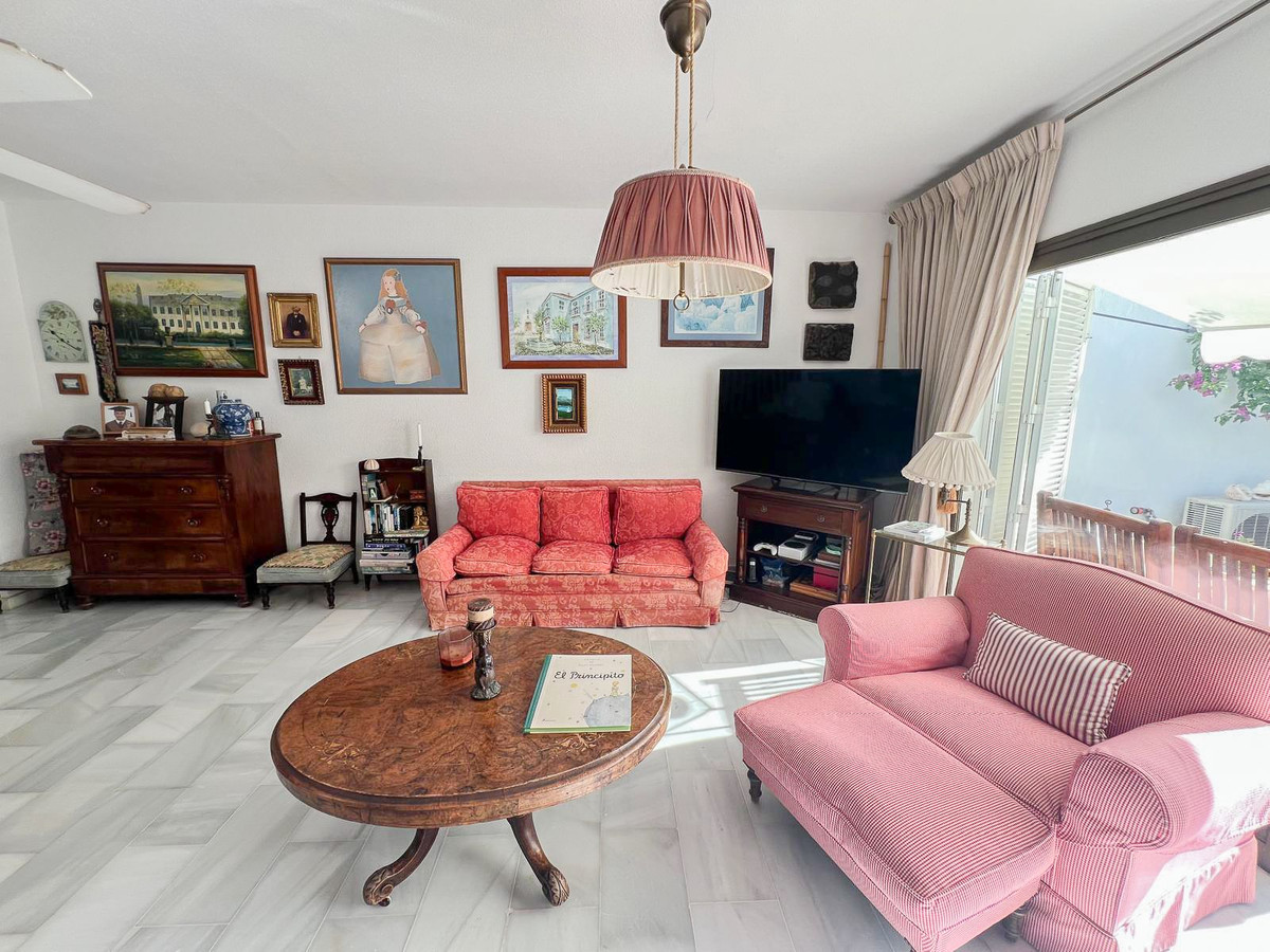 12057e6cdd395ea63e5ca5d16f0e9ee0 - 7