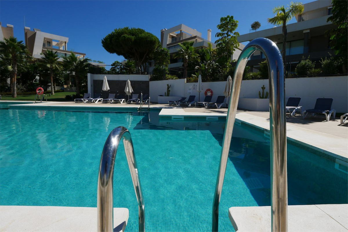 12a3e0e074a9f11b402b1f200252f1ce - 12