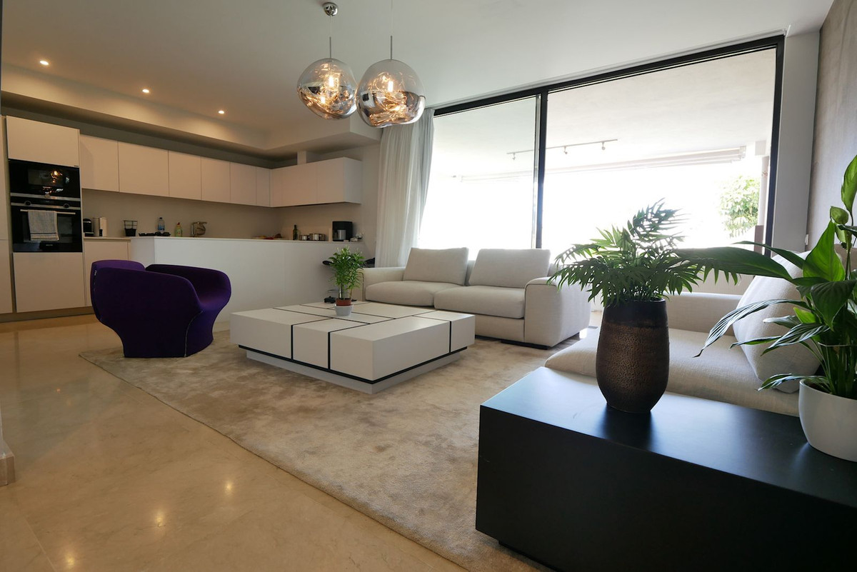 12a3e0e074a9f11b402b1f200252f1ce - 24