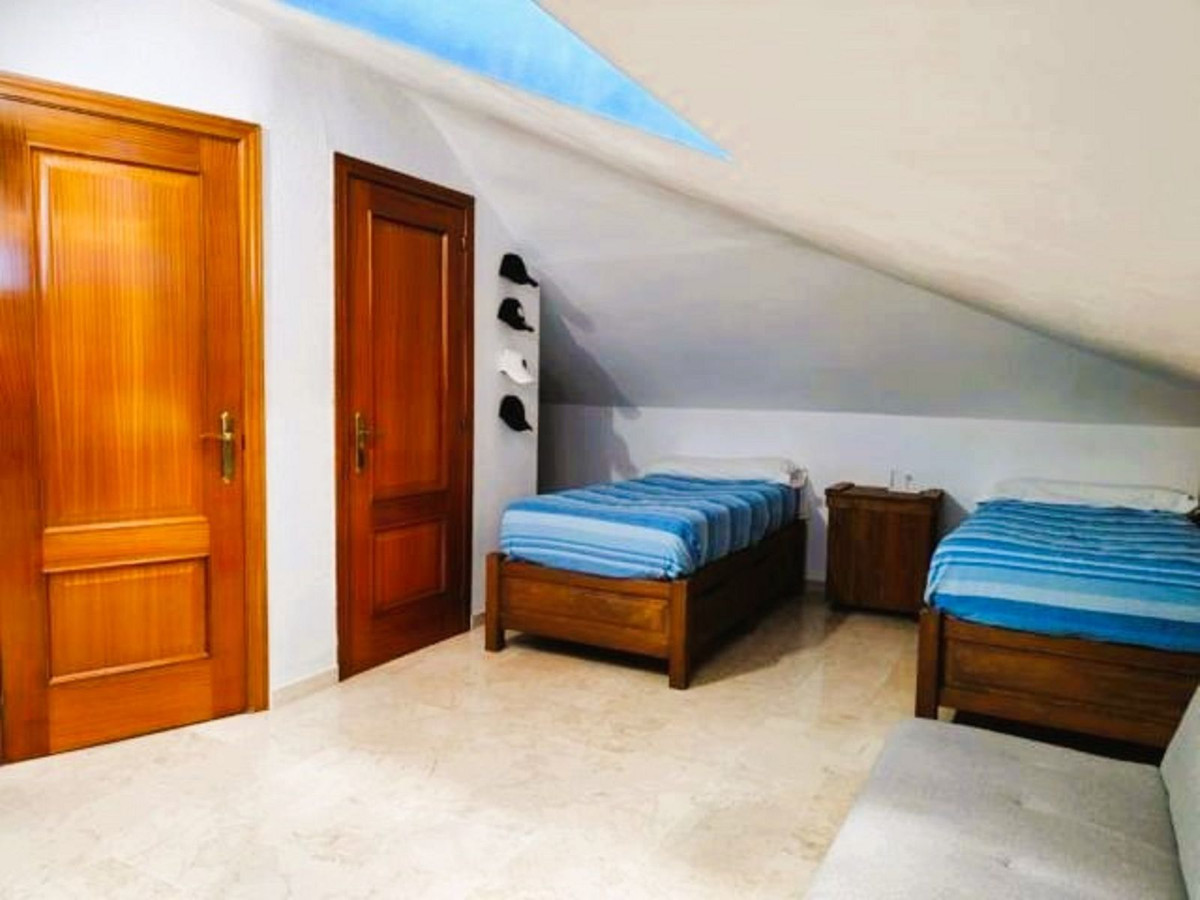 13184e78dafbd839b0198259115b58fc - 32