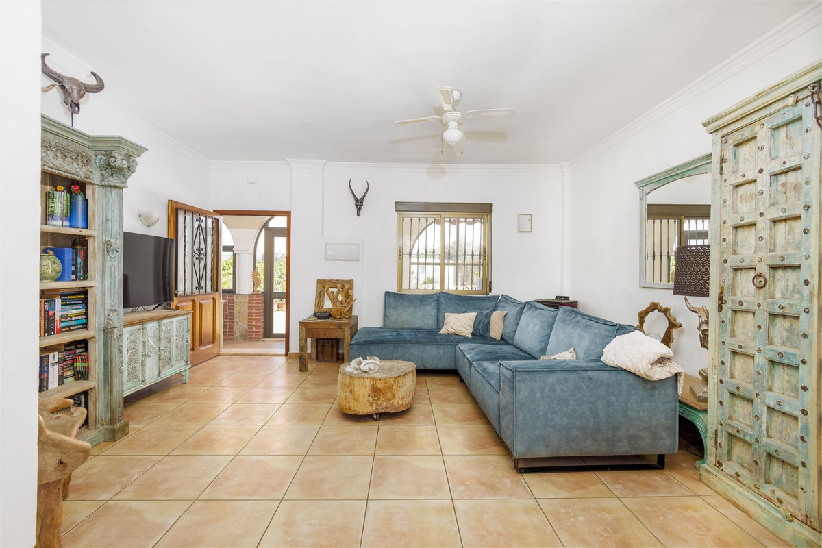 13c8c98d6797abb3e99da2bc7625ee35 - 21