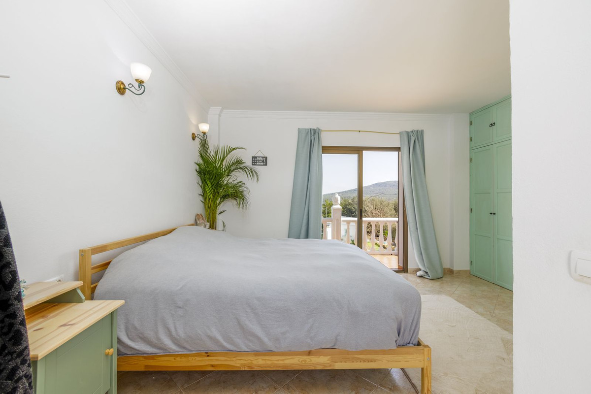 13c8c98d6797abb3e99da2bc7625ee35 - 28