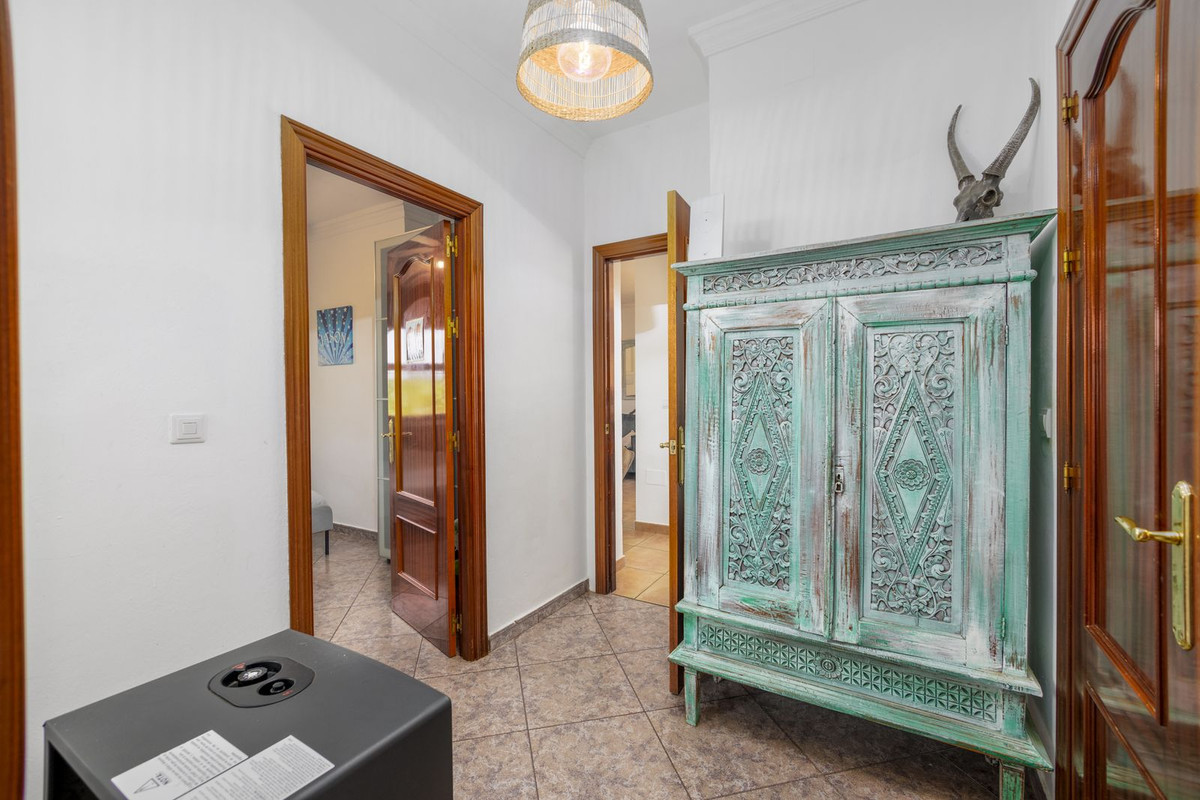 13c8c98d6797abb3e99da2bc7625ee35 - 33