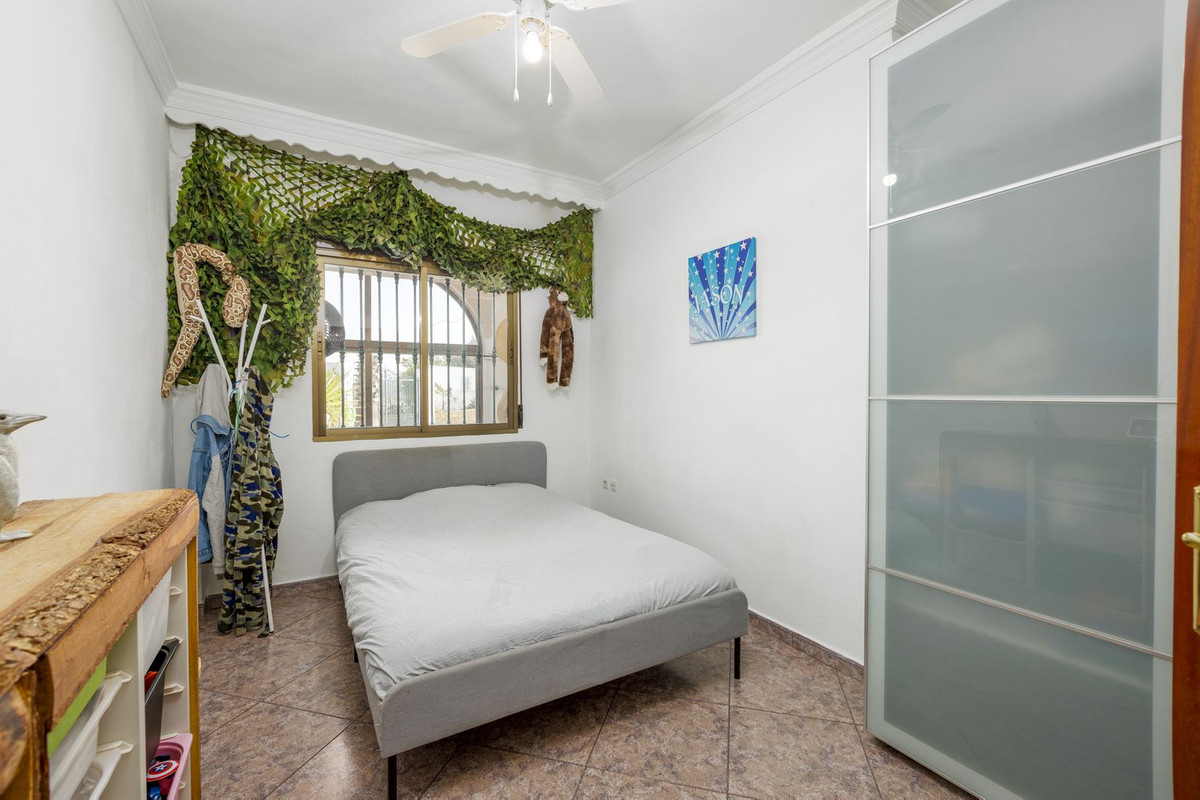 13c8c98d6797abb3e99da2bc7625ee35 - 35