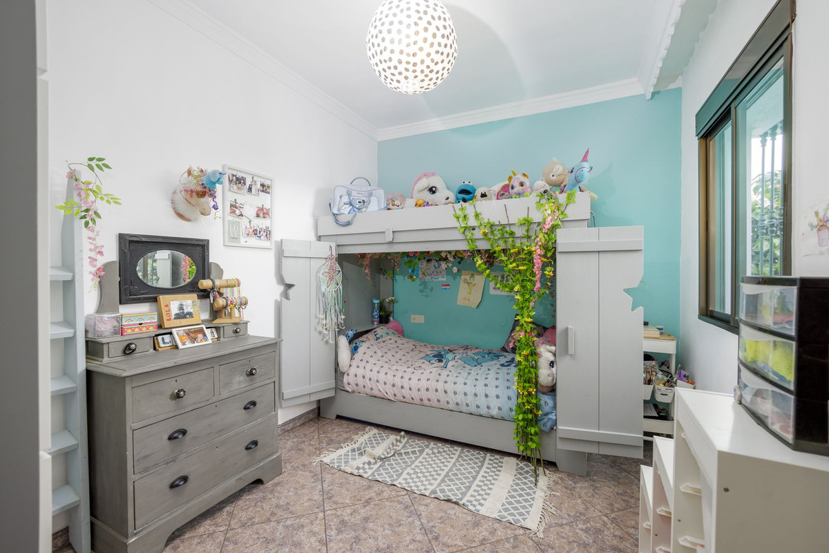 13c8c98d6797abb3e99da2bc7625ee35 - 36