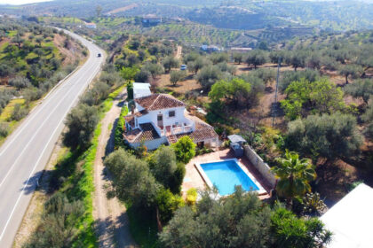 13c8c98d6797abb3e99da2bc7625ee35 - 44