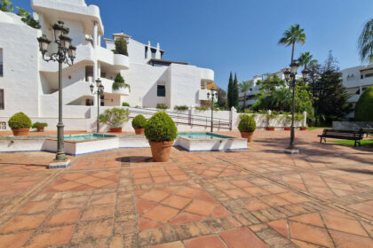 13d12f33216af22d3c7e573f518a6ace - 16