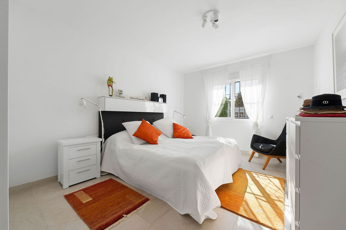 1435fbe34323643a0a63d599f21a5fb1 - 15