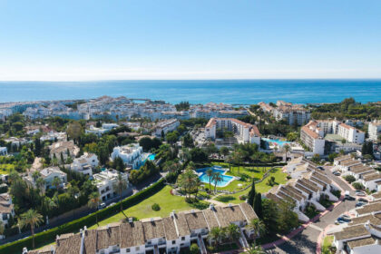 1435fbe34323643a0a63d599f21a5fb1 - 2