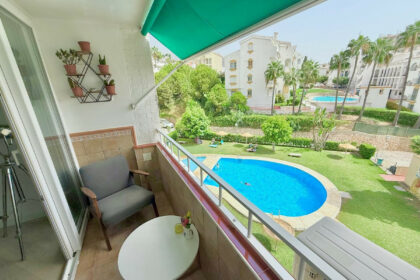 15aacf0adace954219d852a737a95c7c - 18