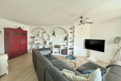 15aacf0adace954219d852a737a95c7c - 3