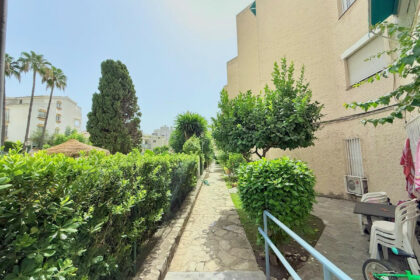 15aacf0adace954219d852a737a95c7c - 30