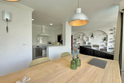 15aacf0adace954219d852a737a95c7c - 6