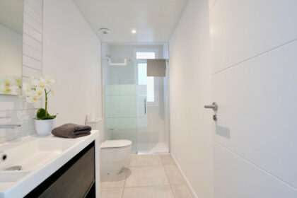 162107165b865de86168514c3f787ab7 - 15