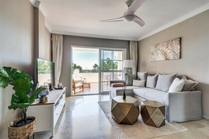 16470caf2a5e74e1852fb598d621f147 - 1