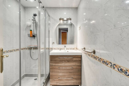 16470caf2a5e74e1852fb598d621f147 - 14