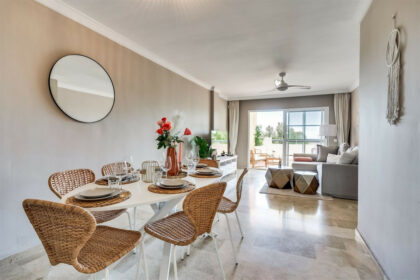 16470caf2a5e74e1852fb598d621f147 - 2