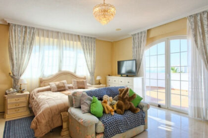 164e97622ac0cadb02cdd1afe5206a66 - 18