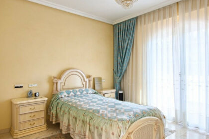 164e97622ac0cadb02cdd1afe5206a66 - 19