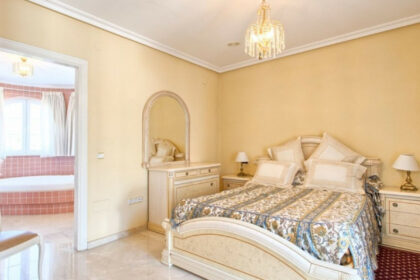 164e97622ac0cadb02cdd1afe5206a66 - 20