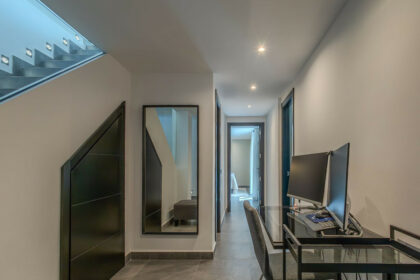 1725c5e14f56b92c7b069f37898092bb - 19