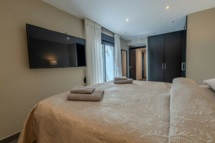 1725c5e14f56b92c7b069f37898092bb - 20